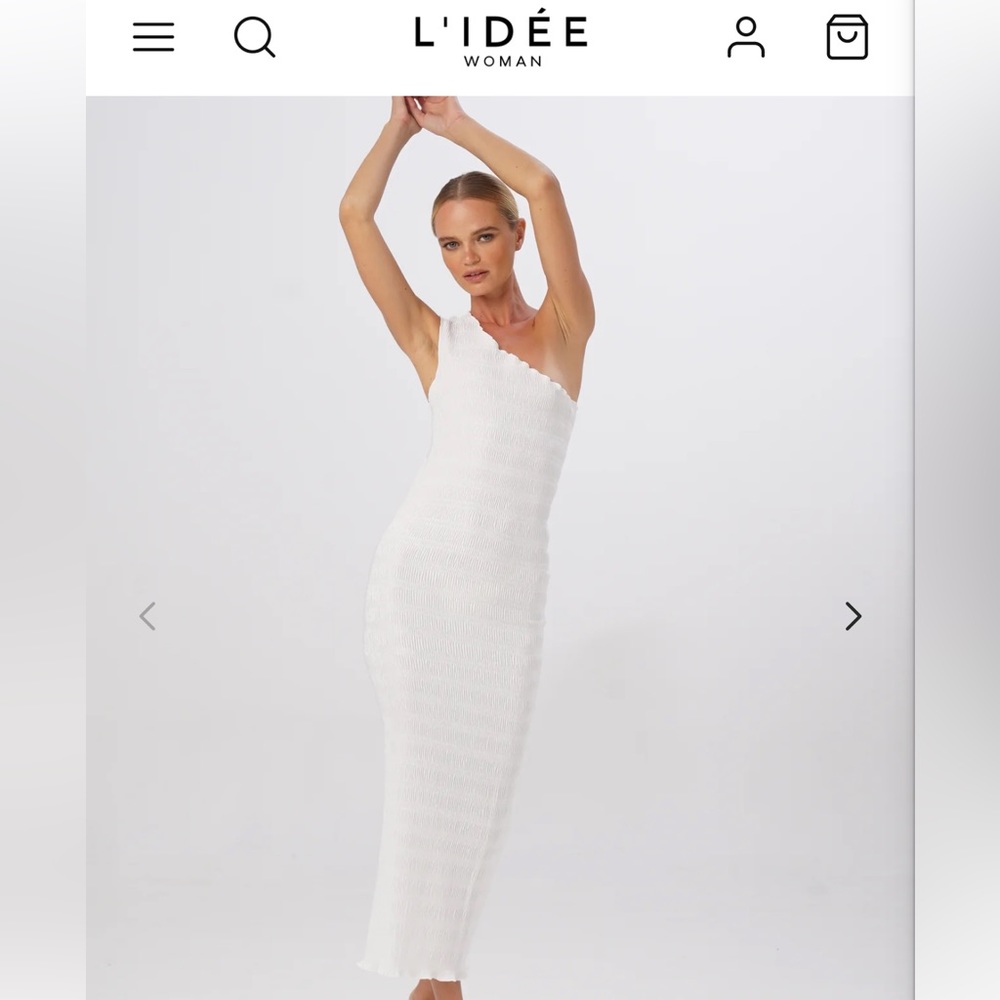 L’IDEE Gigi Smocking Gown in Blanc